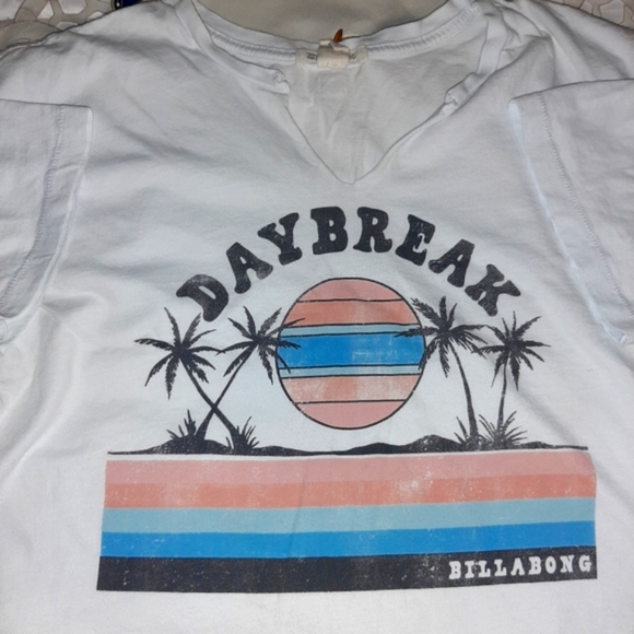 Billabong Cropped Daybreak Tee - Picture 3 of 6